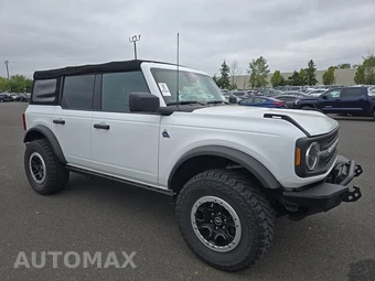 2022 Ford Bronco Black Diamond - miniatura 3