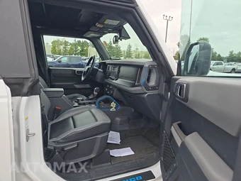 2022 Ford Bronco Black Diamond - miniatura 8