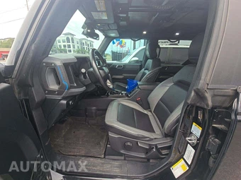 2022 Ford Bronco Black Diamond - miniatura 6