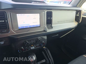 2022 Ford Bronco Outer Banks - miniatura 11