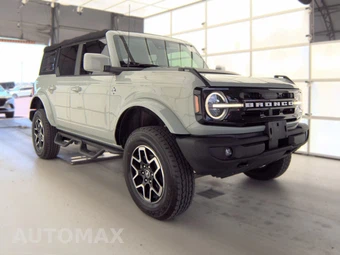 2022 Ford Bronco Outer Banks - miniatura 3