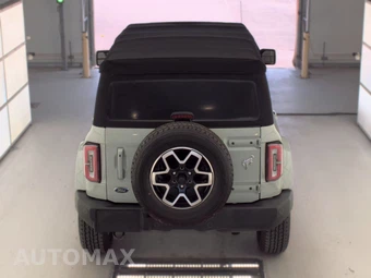 2022 Ford Bronco Outer Banks - miniatura 5