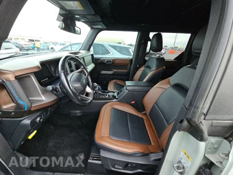 2022 Ford Bronco Outer Banks - miniatura 7