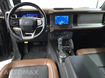 2022 Ford Bronco Outer Banks - miniatura 11