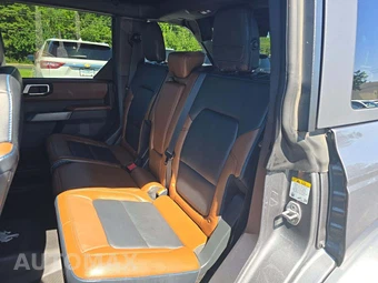 2022 Ford Bronco Outer Banks - miniatura 10