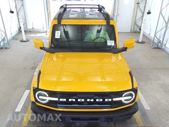 2022 Ford Bronco Outer Banks - miniatura 2