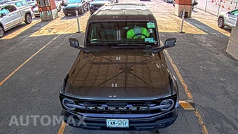 2022 Ford Bronco Outer Banks - miniatura 2