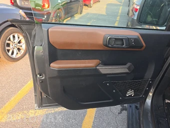 2022 Ford Bronco Outer Banks - miniatura 9