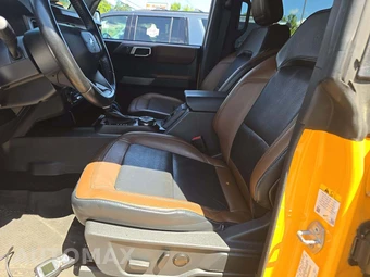 2022 Ford Bronco Outer Banks - miniatura 3