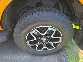 2022 Ford Bronco Outer Banks - miniatura 11