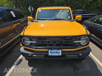 2022 Ford Bronco Outer Banks - miniatura 2