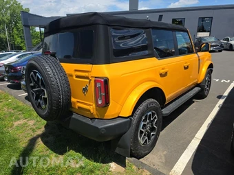 2022 Ford Bronco Outer Banks - miniatura 4