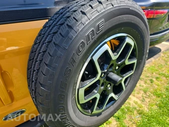 2022 Ford Bronco Outer Banks - miniatura 7