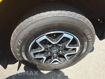 2022 Ford Bronco Outer Banks - miniatura 9