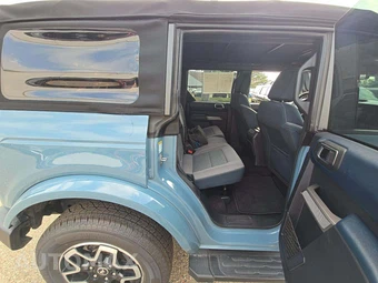 2022 Ford Bronco Outer Banks - miniatura 13