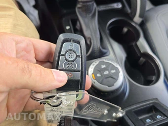 2022 Ford Bronco Outer Banks - miniatura 5