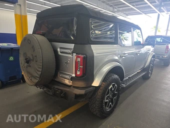 2022 Ford Bronco Outer Banks - miniatura 4