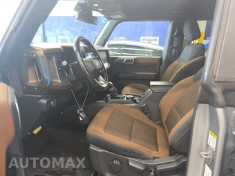 2022 Ford Bronco Outer Banks - miniatura 7