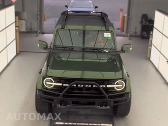2022 Ford Bronco Outer Banks Advanced - miniatura 2