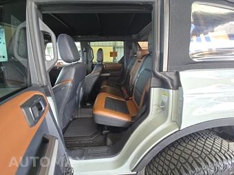 2022 Ford Bronco Outer Banks Advanced - miniatura 13