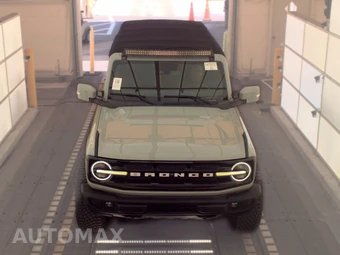 2022 Ford Bronco Outer Banks Advanced - miniatura 2