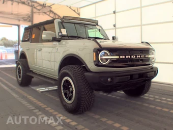 2022 Ford Bronco Outer Banks Advanced - miniatura 3