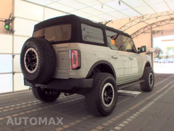 2022 Ford Bronco Outer Banks Advanced - miniatura 4