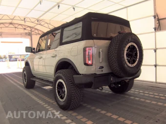 2022 Ford Bronco Outer Banks Advanced - miniatura 6