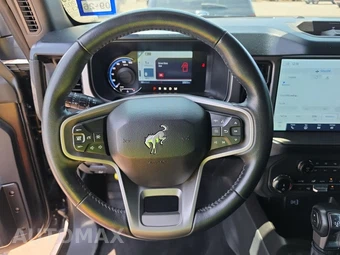 2022 Ford Bronco Outer Banks Advanced - miniatura 10