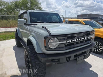 2022 Ford Bronco Outer Banks Advanced - miniatura 4