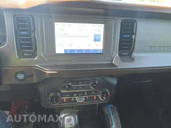 2022 Ford Bronco Outer Banks Advanced - miniatura 10
