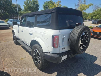 2022 Ford Bronco Outer Banks Advanced - miniatura 2