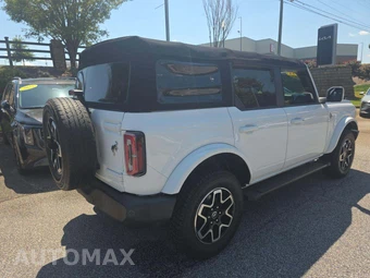2022 Ford Bronco Outer Banks Advanced - miniatura 3