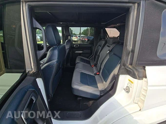 2022 Ford Bronco Outer Banks Advanced - miniatura 10