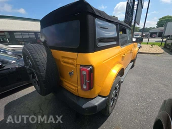 2022 Ford Bronco Outer Banks Advanced - miniatura 3