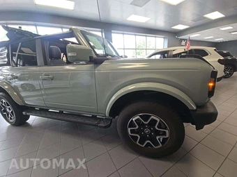 2022 Ford Bronco Outer Banks Advanced - miniatura 4