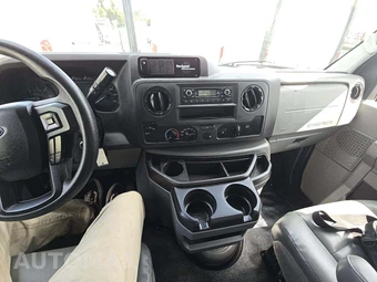 2022 Ford E-450 Cutaway DRW - miniatura 10