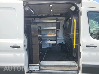 2022 Ford E-Transit Cargo Van Medium Roof 148.0" WB - miniatura 13