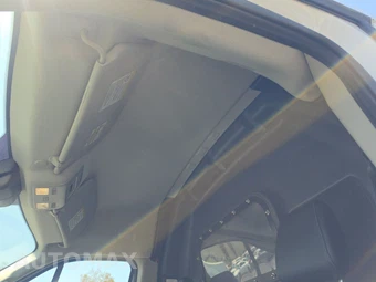 2022 Ford E-Transit Cargo Van Medium Roof 148.0" WB - miniatura 16