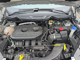 2022 Ford EcoSport S – miniatura 15
