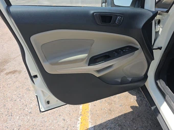 2022 Ford EcoSport S – miniatura 9