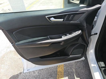 2022 Ford Edge SE - miniatura 9