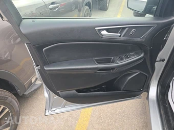 2022 Ford Edge SE - miniatura 9
