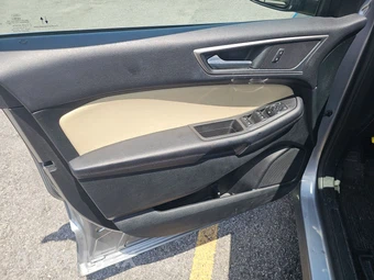 2022 Ford Edge SEL – miniatura 9