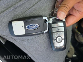 2022 Ford Edge SEL - miniatura 5