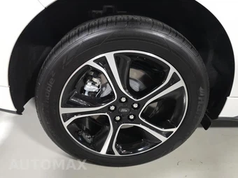 2022 Ford Edge ST - miniatura 10