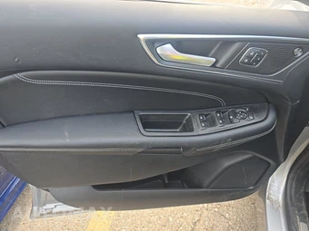 2022 Ford Edge Titanium - miniatura 9