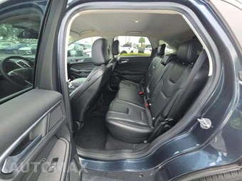 2022 Ford Edge Titanium - miniatura 13