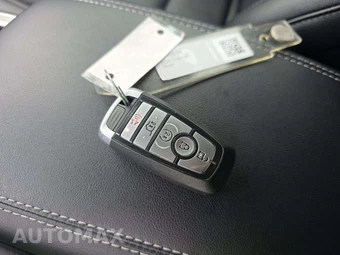 2022 Ford Edge Titanium - miniatura 8