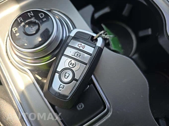 2022 Ford Edge Titanium - miniatura 8